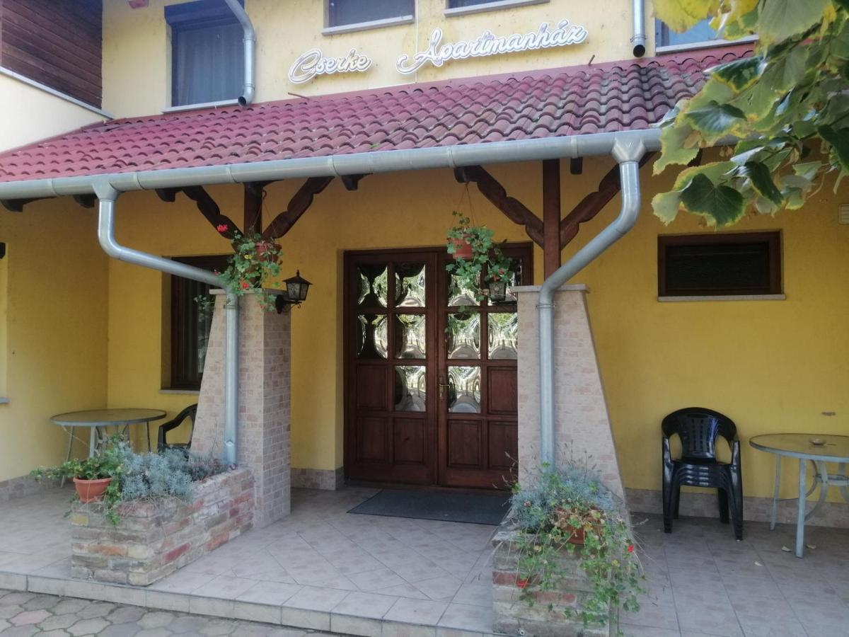 Cserke Apartmanhaz *