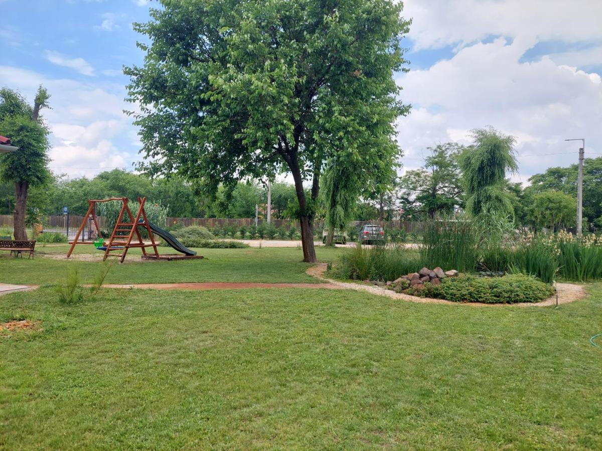 Cserke Apartmanhaz מלון דירות Cserkeszőlő